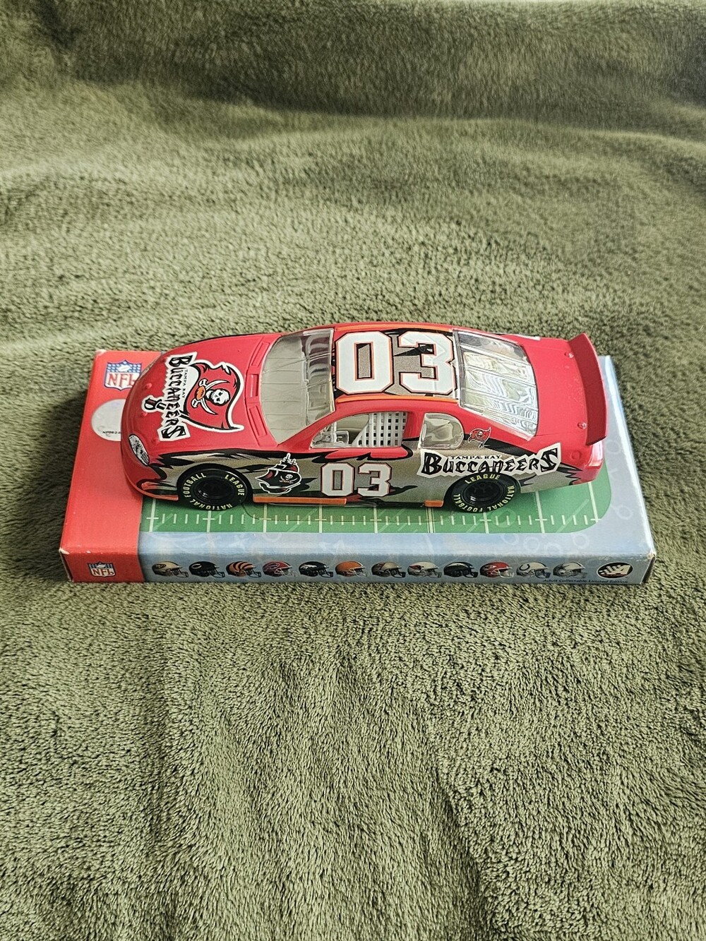 2003 Tampa Bay Buccaneers die-cast collectible car